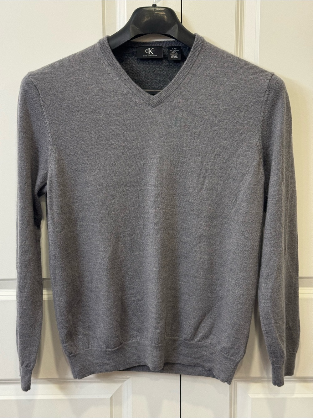 Calvin Klein Mens Merino Wool Blend V-Neck Pullover Sweater L Gray